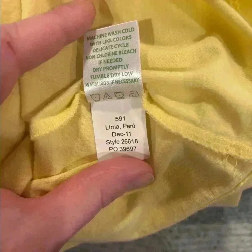 Lilly Pulitzer Yellow Keyhole Shirt Size Large. 100% Pima Cotton. Style # 26618 - Picture 7 of 7